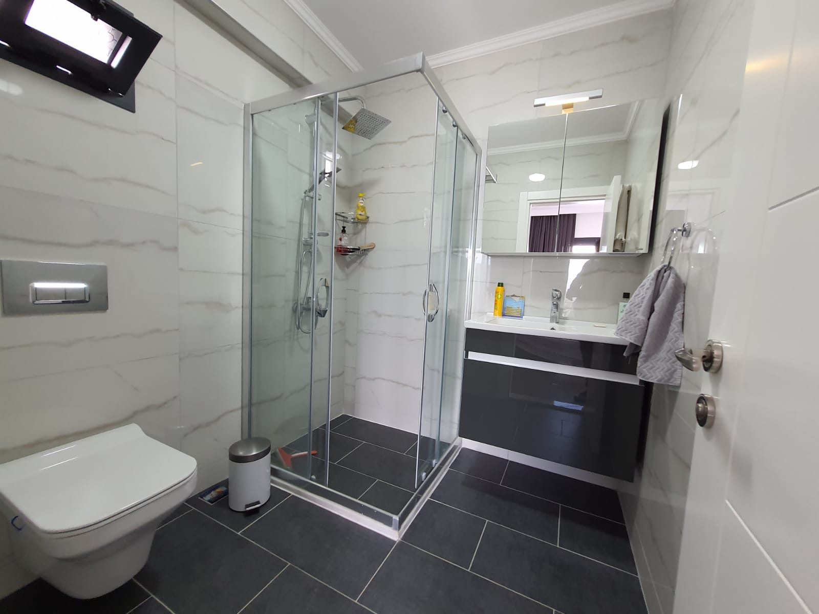 Full bathroom at Villa Huzur